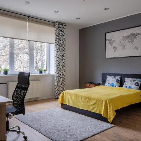 Lägenhet Starowiejska 37 *