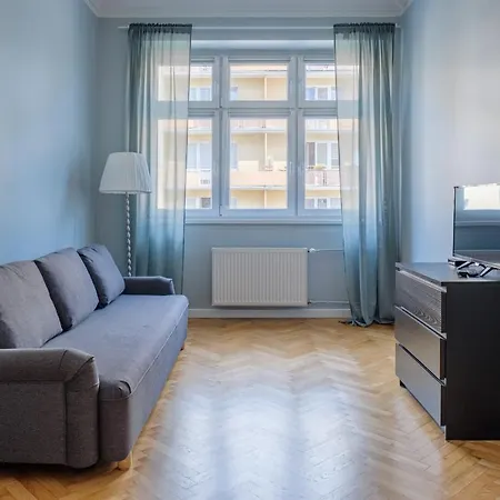 Lägenhet Starowiejska 37 *